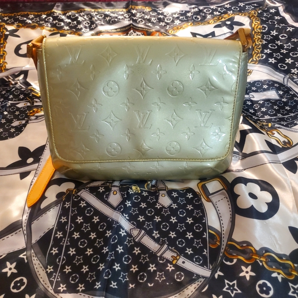 Louis Vuitton Vernis Monogram Thompson Street Shoulder Bag